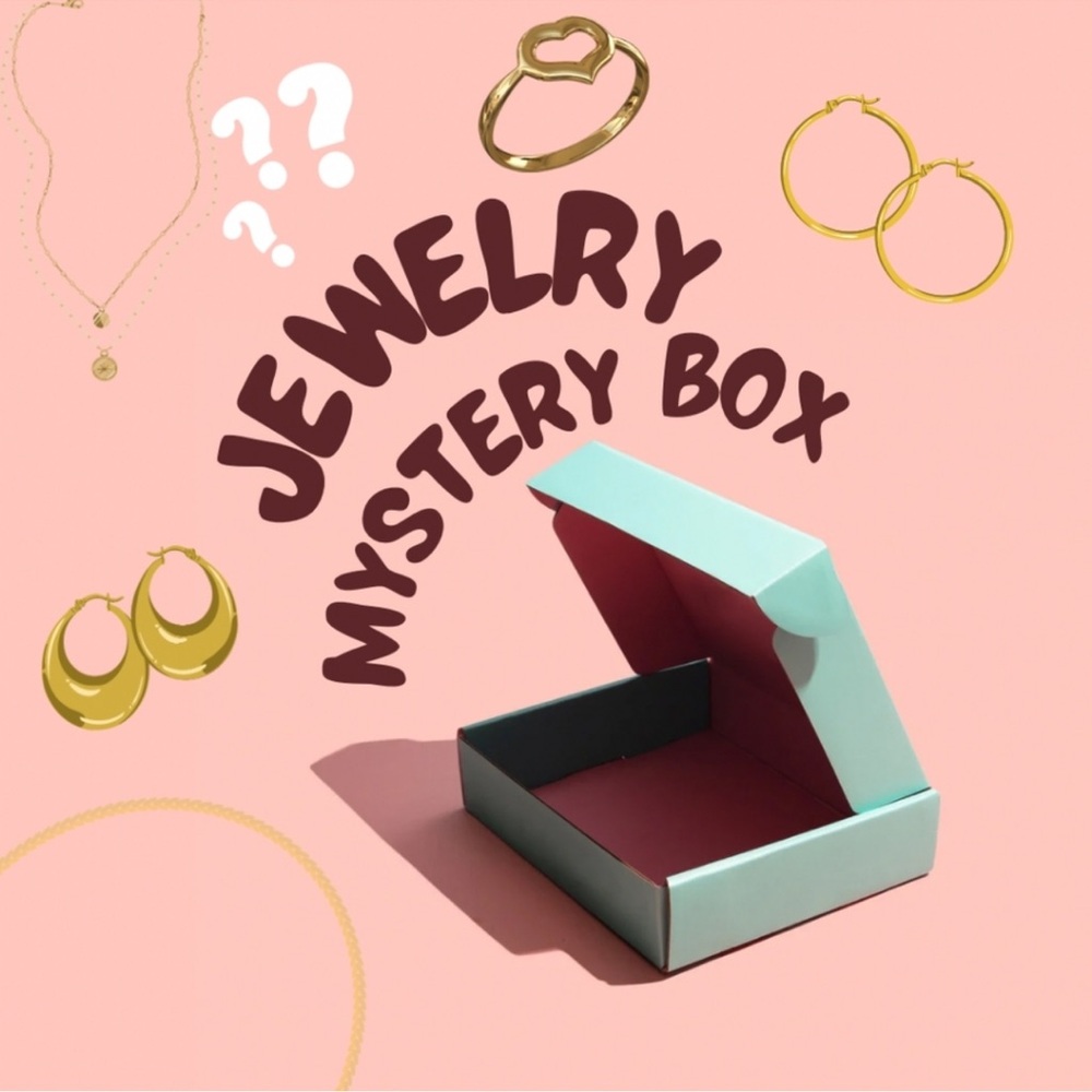 BUY NOW‼️ MYSTERY Jewelry Pieces & Compact Travel Jewelry Organizer Box